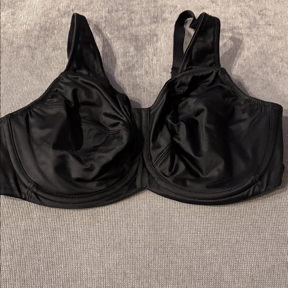 Classic Black Underwire Full-Coverage Bra